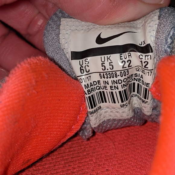 Nike Revolution Toddler Shoes Wolf Grey Pink - Picture 7 of 9